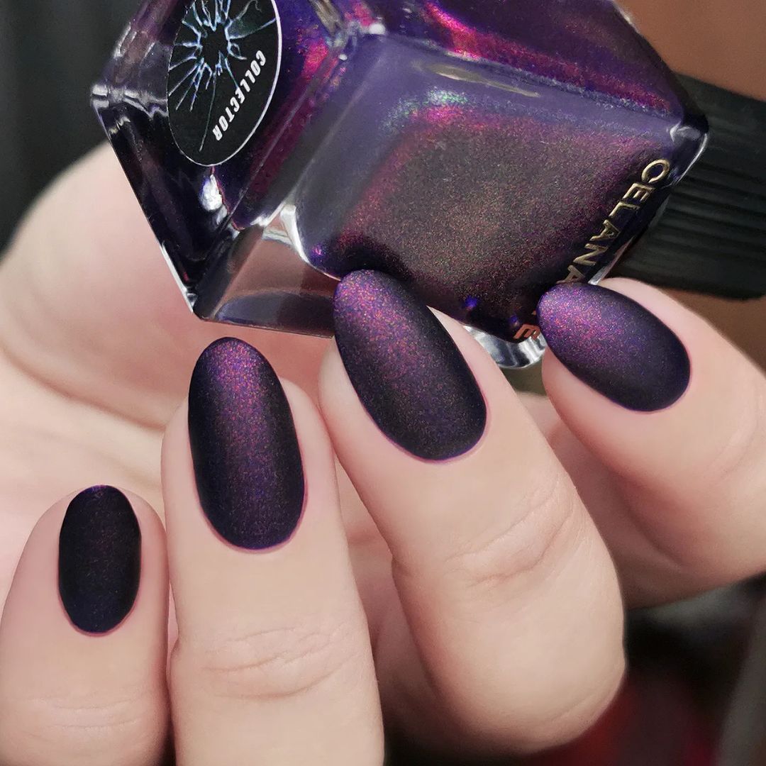 Short Plum Matte Nails with Glitter