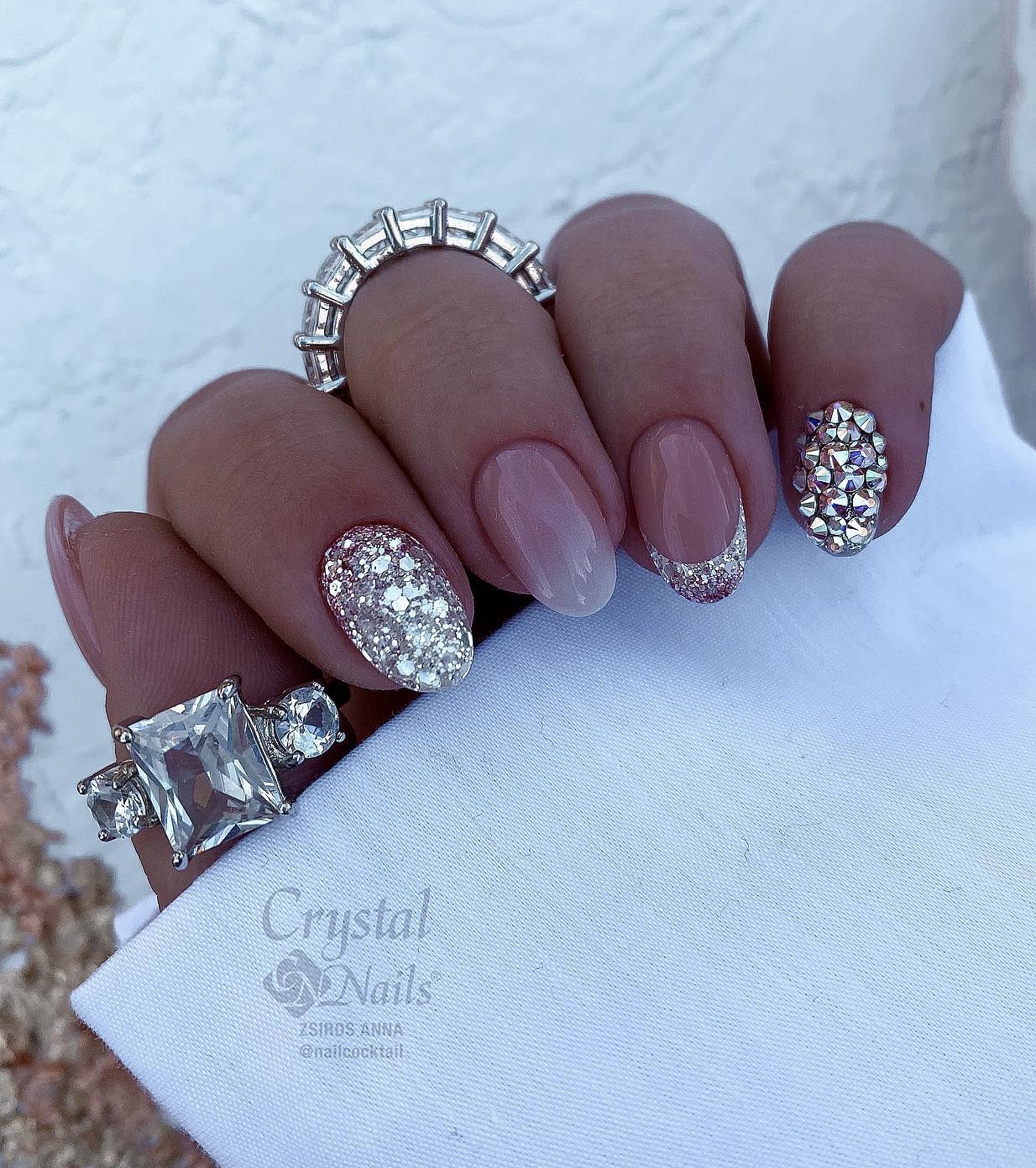 Sparkly Nails with Rhinestones