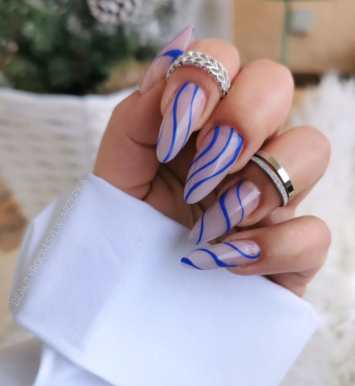 Graphic Nails with Blue Lines