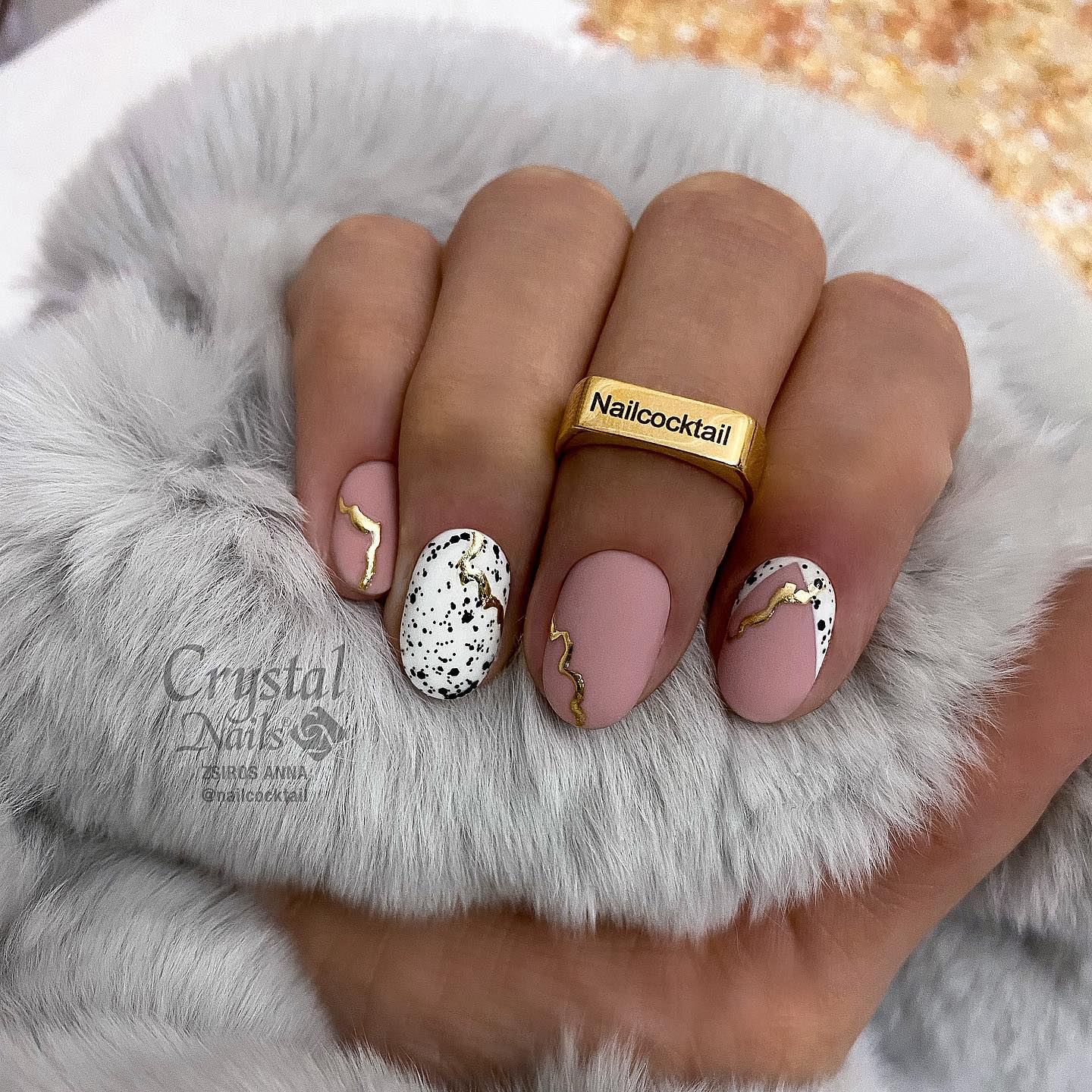 Short Round Dirty Pink Matte Nails